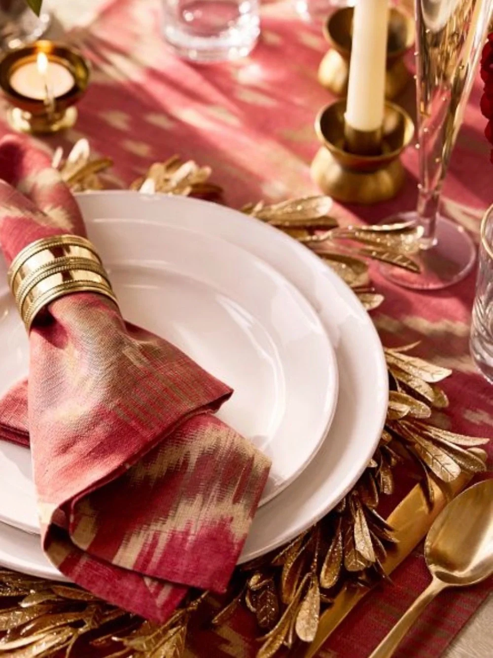 Pottery Barn Etched Bangle Gold Ribbed Metal Napkin Rings (Set of 4)